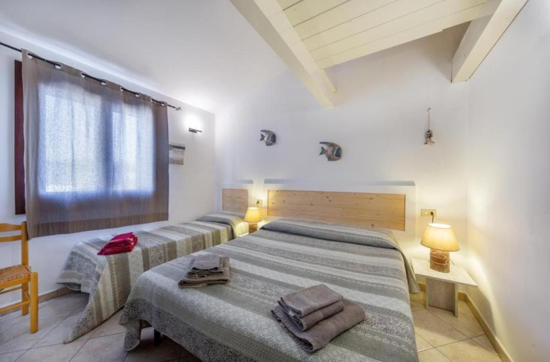 B&B Rotta Per Tavolara Porto San Paolo  Exteriör bild