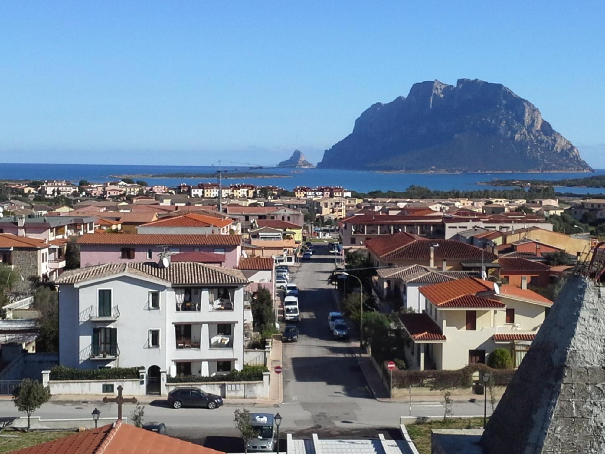 B&B Rotta Per Tavolara Porto San Paolo  Exteriör bild