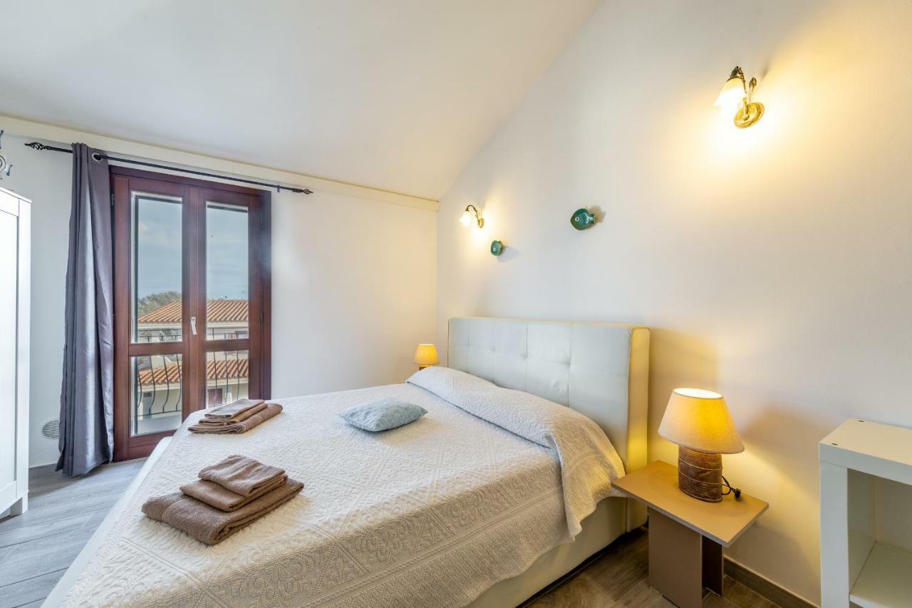 B&B Rotta Per Tavolara Porto San Paolo  Exteriör bild