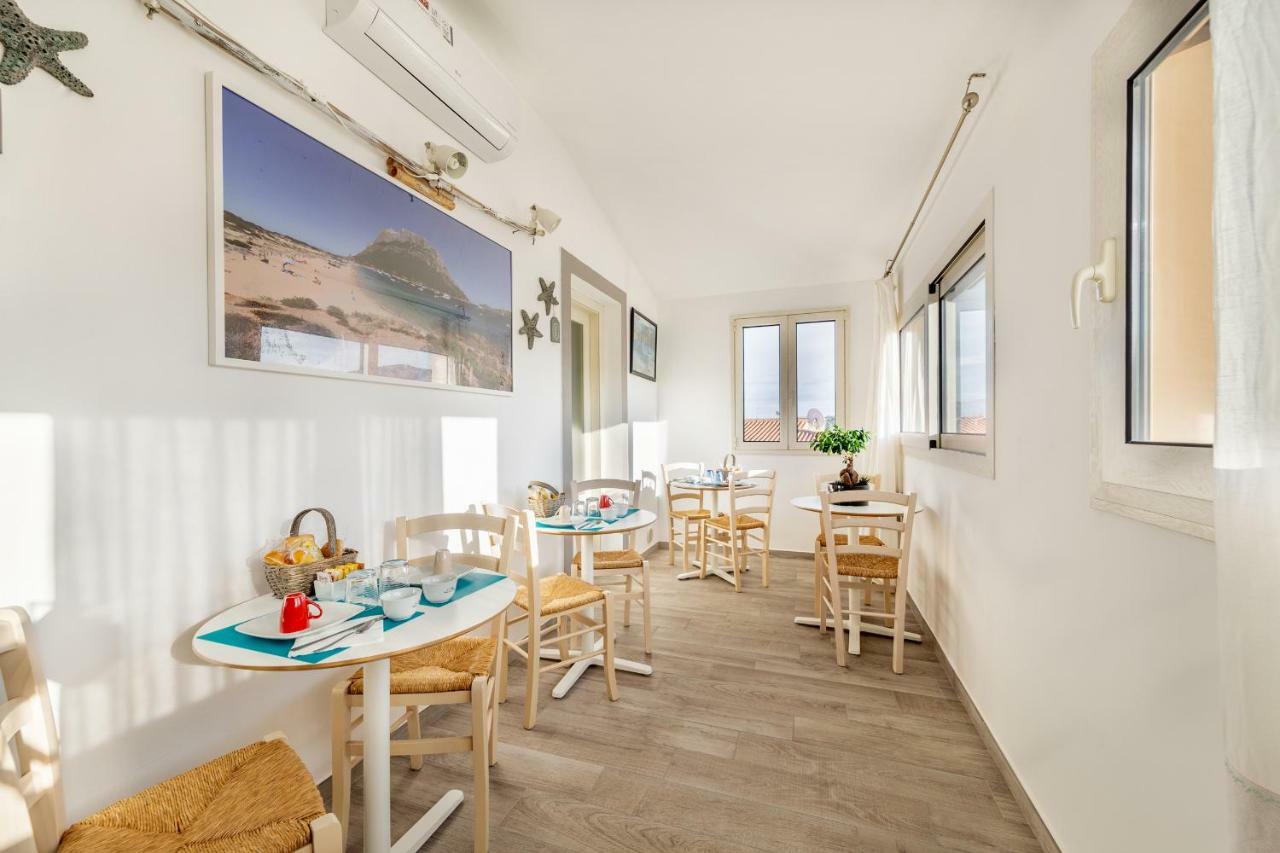 B&B Rotta Per Tavolara Porto San Paolo  Exteriör bild